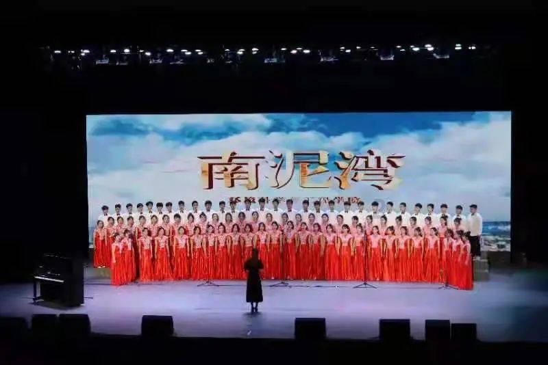 我市荣获“2023最具影响力会展目的地金手指奖”