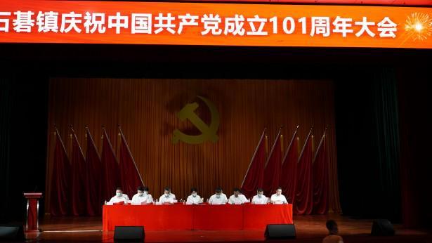 昨天刚被裁！前猛龙中锋科洛克患有血栓问题 危及篮球生涯